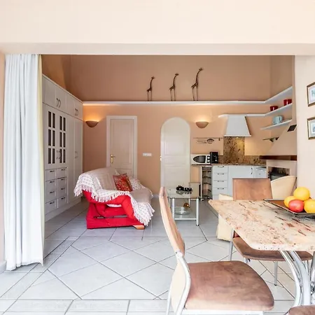 Apartment 9 *